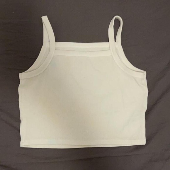 butterfly tank top - Picture 3 of 4